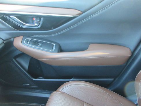 Used 2021 Subaru Outback Touring w/ Popular Package #2 image 37