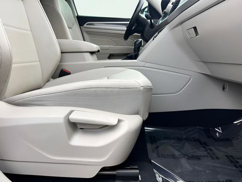 Used 2021 Volkswagen Atlas SE FWD image 36