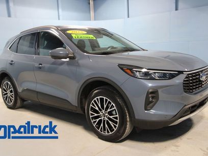 Used 2025 Ford Escape SE w/ PHEV Premium Package