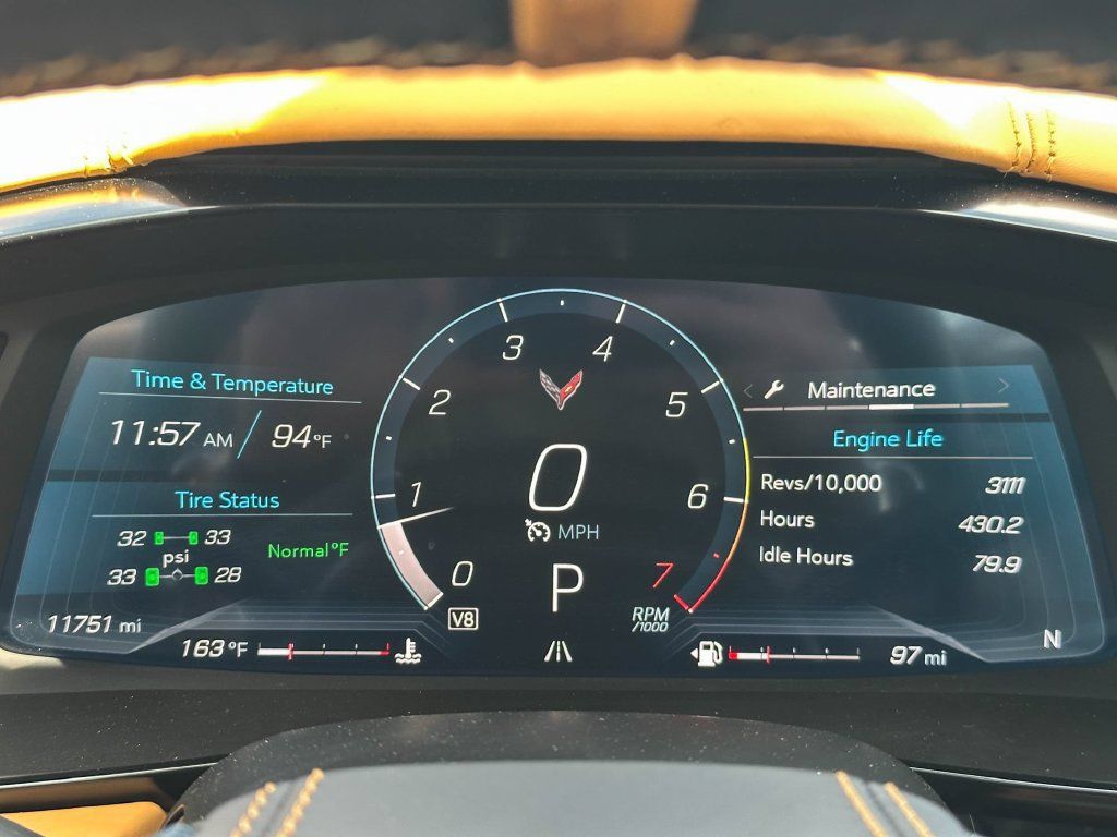 Used 2024 Chevrolet Corvette Stingray Premium Cpe w/ 3LT RWD image 22
