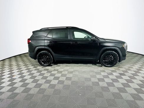 Used 2023 GMC Terrain SLE w/ Driver Convenience Package image 10