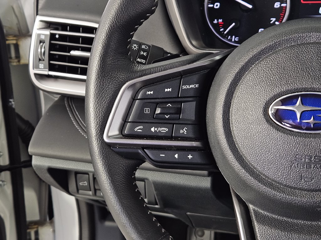 Certified 2025 Subaru Outback Limited AWD/4WD image 30