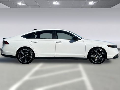 Used 2024 Honda Accord Sport image 7