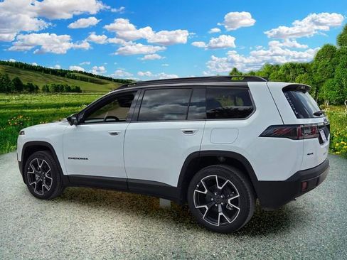 New 2026 Jeep Cherokee Overland w/ Advanced Pro Tech Group AWD/4WD image 4