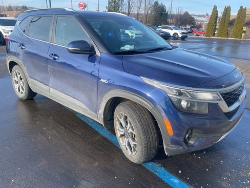 Used 2023 Kia Seltos EX image 1