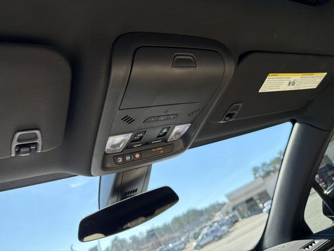 Used 2019 Cadillac XT5 Luxury image 29