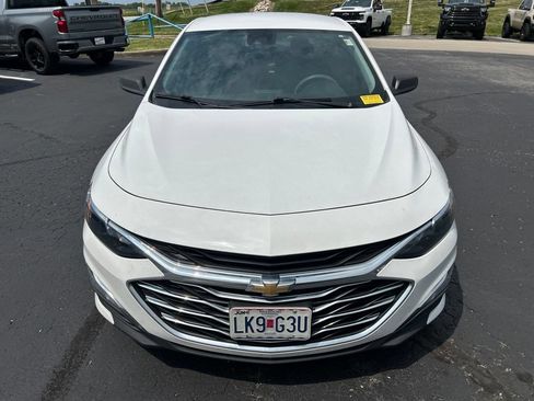 Used 2023 Chevrolet Malibu LS FWD image 2