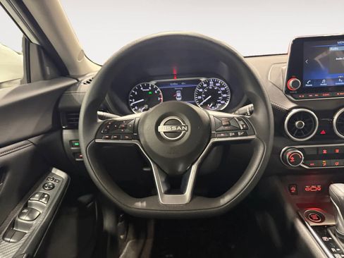 Used 2025 Nissan Sentra SV image 13