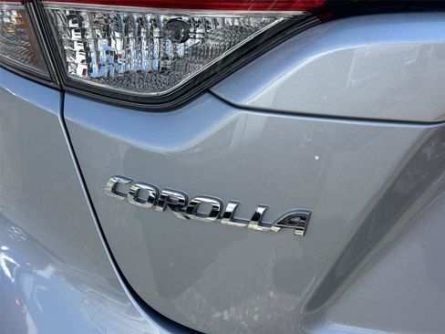 Used 2024 Toyota Corolla LE FWD image 10