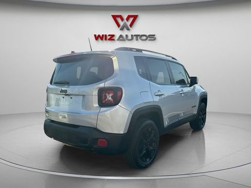 Used 2018 Jeep Renegade Altitude AWD/4WD image 5