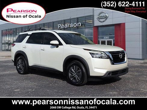 Certified 2022 Nissan Pathfinder SV FWD image 1