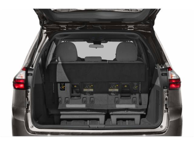 Used 2018 Toyota Sienna LE w/ Carpet Mat Package FWD image 12