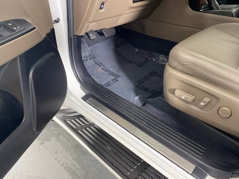 Certified 2023 Lexus GX 460 Premium w/ Premium Package image 27