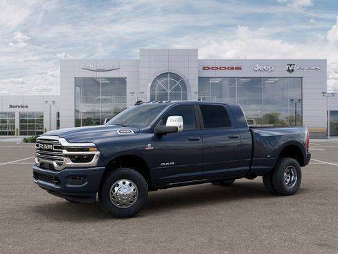 New 2026 RAM 3500 Laramie w/ Max Tow Package AWD/4WD image 12