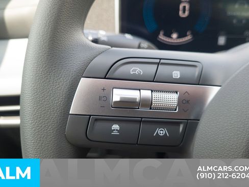 Used 2025 Hyundai Sonata SE image 27