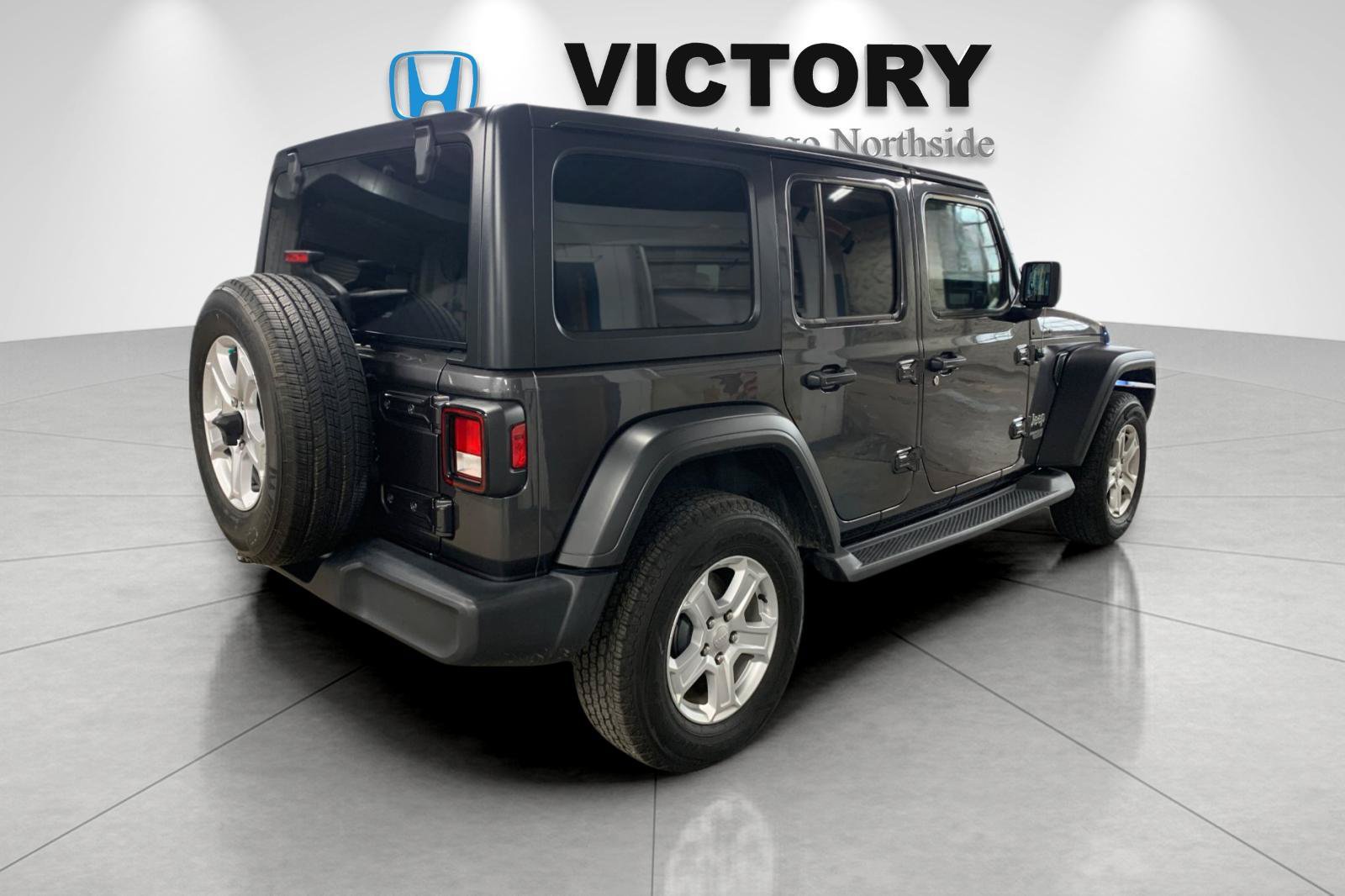 Used 2021 Jeep Wrangler Unlimited Sport AWD/4WD image 3