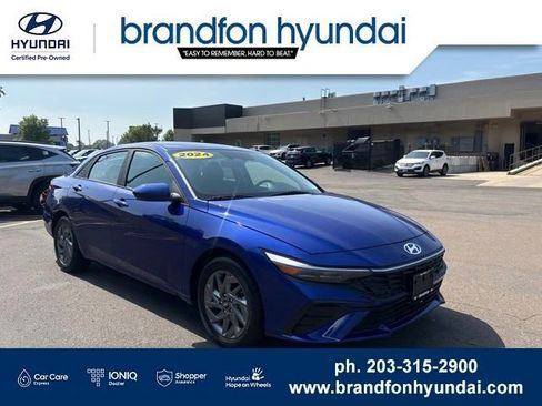 Used 2024 Hyundai Elantra SEL FWD image 1
