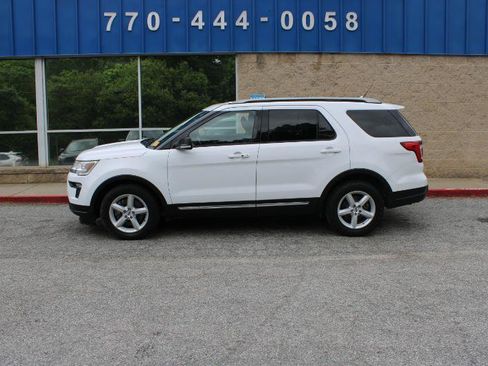 Used 2019 Ford Explorer XLT w/ Equipment Group 201A FWD image 23