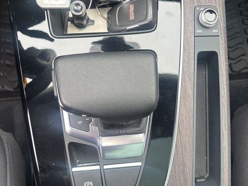 Used 2024 Audi Q5 2.0T Premium image 19