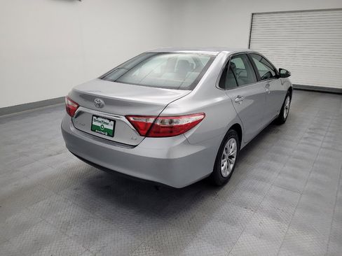 Used 2017 Toyota Camry LE FWD image 9