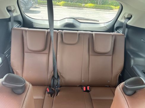 Used 2023 Subaru Ascent Touring AWD/4WD image 10