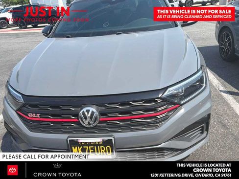Used 2021 Volkswagen Jetta GLI Autobahn FWD image 2