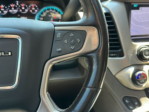 Used 2018 GMC Yukon Denali w/ Open Road Package AWD/4WD image 18