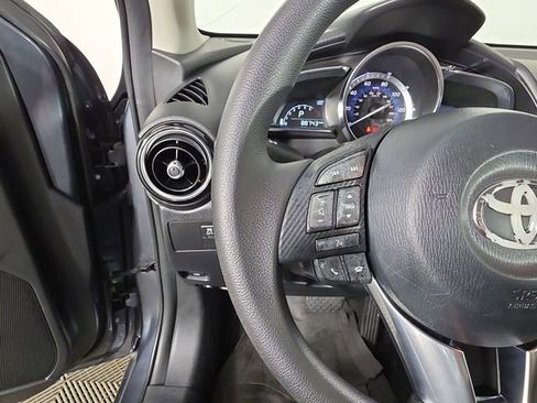 Used 2017 Toyota Yaris iA image 27