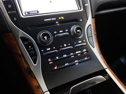 Used 2019 Lincoln Nautilus Select AWD/4WD image 30