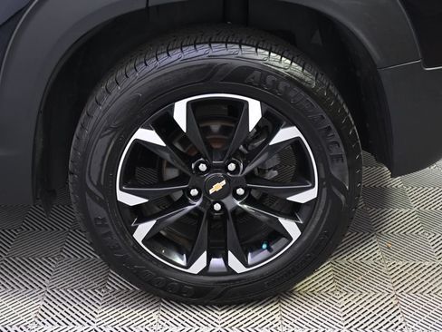 Used 2021 Chevrolet TrailBlazer LT w/ Convenience Package FWD image 20
