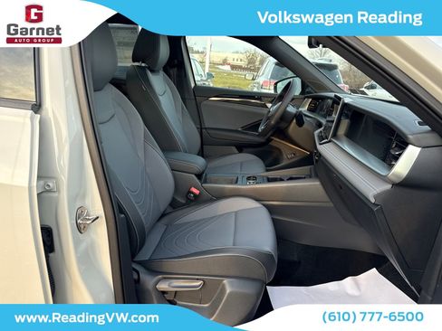 New 2026 Volkswagen Tiguan SE R-Line image 21