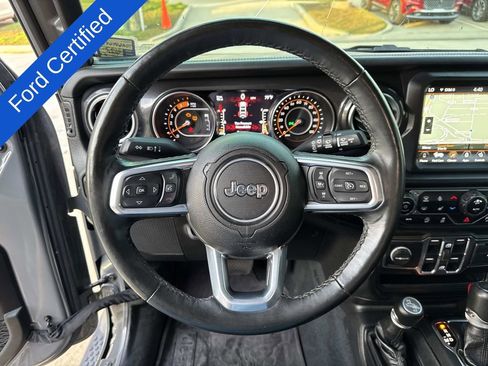 Used 2022 Jeep Wrangler Unlimited Sahara image 23