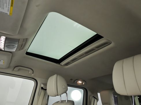 Used 2021 Mercedes-Benz G 550 image 24