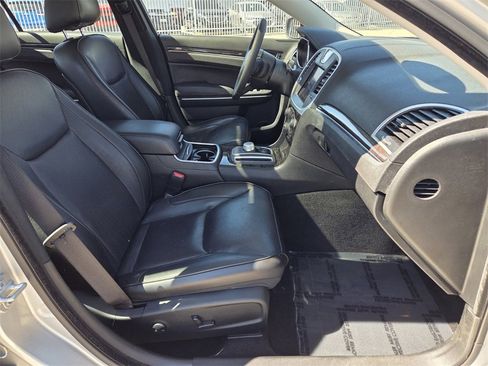 Used 2022 Chrysler 300 Touring L w/ Popular Equipment Group image 16