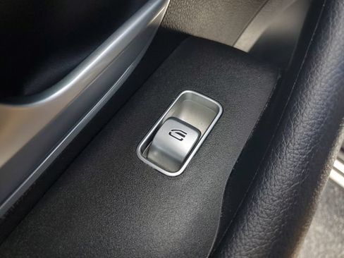 Used 2023 Mercedes-Benz GLS 450 4MATIC image 18