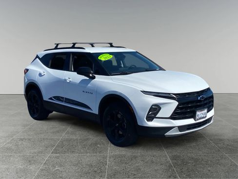 Used 2023 Chevrolet Blazer LT w/ Midnight/Sport Edition FWD image 7