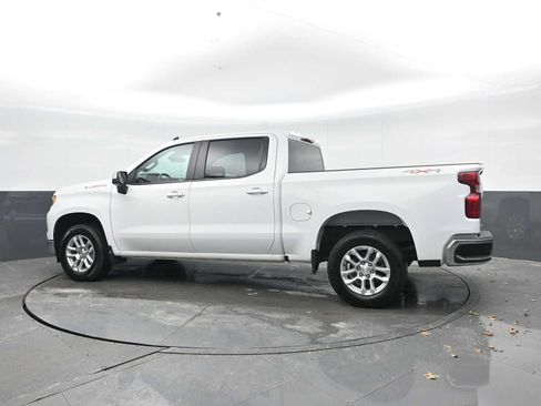 Used 2022 Chevrolet Silverado 1500 LT AWD/4WD image 3