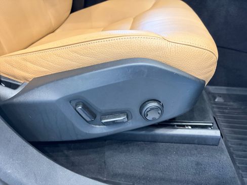 Used 2017 Volvo XC90 T6 Momentum w/ Vision Package AWD/4WD image 28