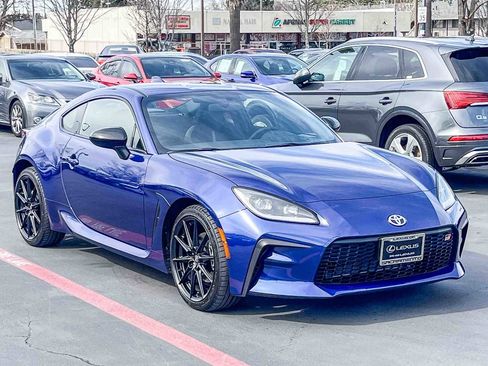 Used 2024 Toyota GR86 Premium image 5