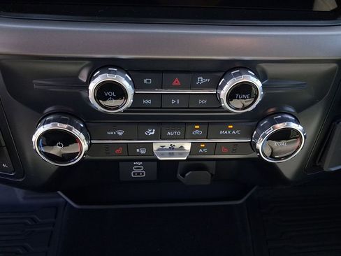 New 2026 Ford F150 XLT w/ Equipment Group 302A MID AWD/4WD image 15