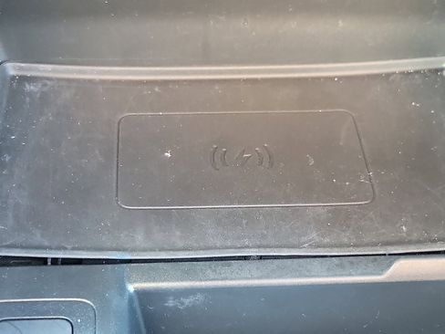 Used 2024 Land Rover Range Rover Evoque Dynamic SE image 22