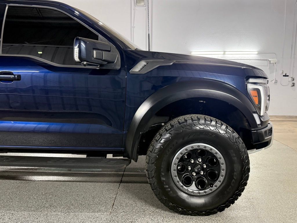 Used 2025 Ford F150 Raptor AWD/4WD image 7