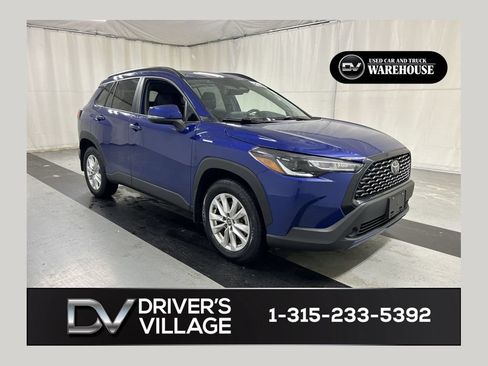 Used 2024 Toyota Corolla Cross LE w/ Moonroof Package AWD/4WD image 1