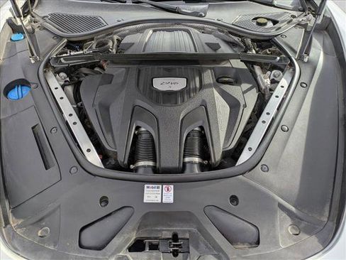 Used 2018 Porsche Panamera 4S image 24