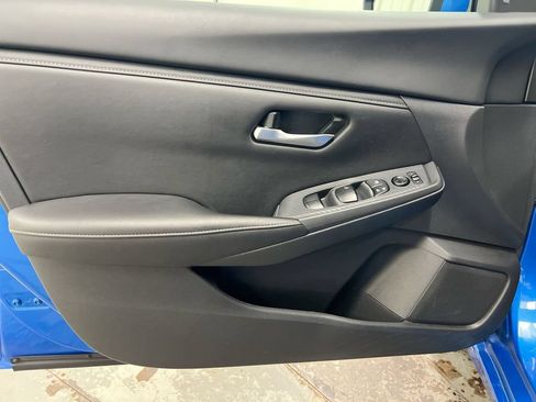 Used 2025 Nissan Sentra SV FWD image 20