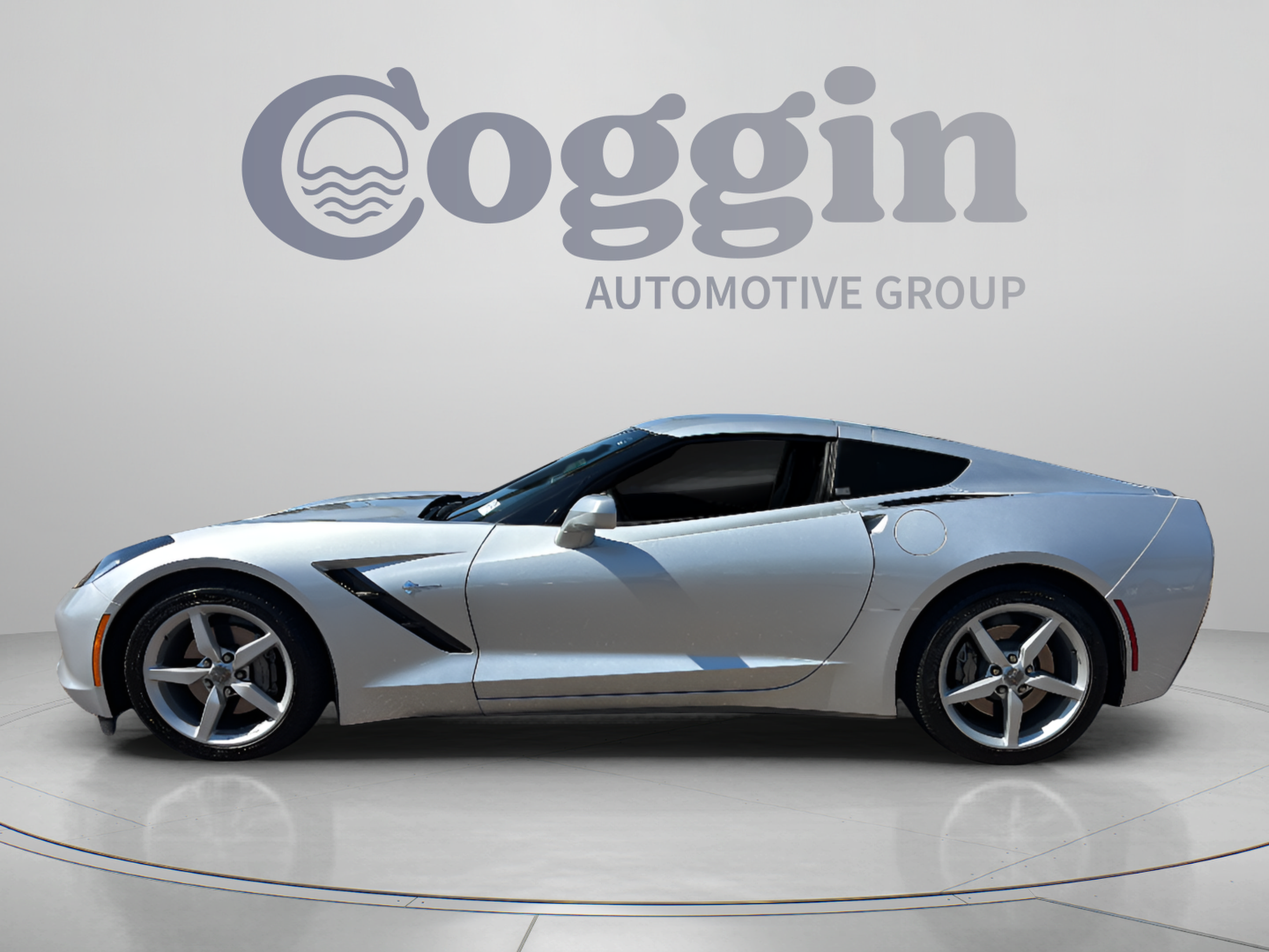 Used 2014 Chevrolet Corvette Stingray Coupe w/ Battery Protection Package RWD image 2