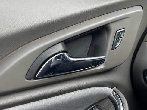 Used 2022 Chevrolet Malibu LT image 12