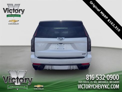 Used 2023 Cadillac Escalade V w/ Heavy-Duty Trailer Package image 5