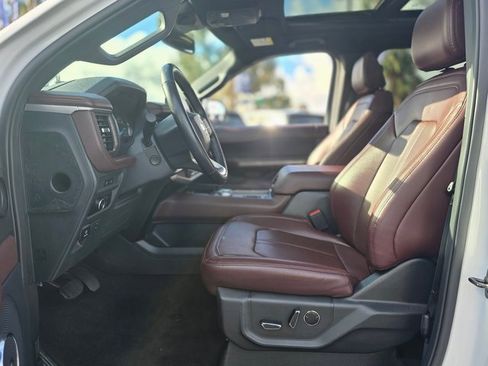 Used 2024 Ford Expedition Max Limited image 12