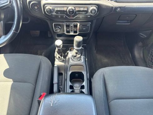 Certified 2021 Jeep Gladiator Sport AWD/4WD image 13